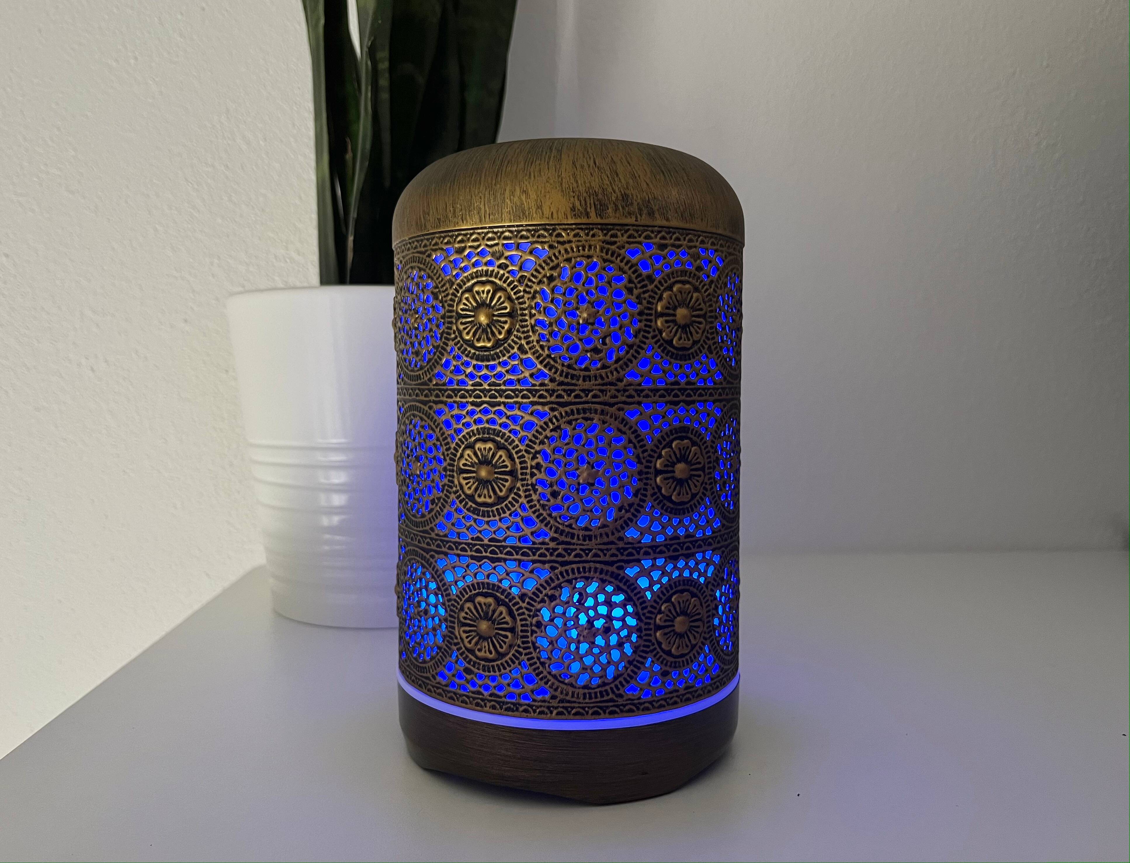 Salking Aroma Diffuser leuchtet in blau